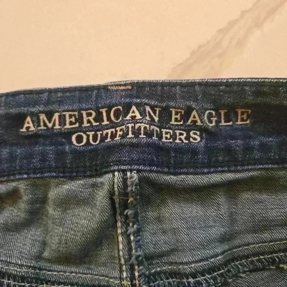American Eagle Outfitters Womens Straight Super Stretch Distressed Jeans Size 2 - Picture 10 of 11